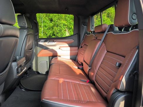 Used 2023 GMC Sierra 1500 Denali Ultimate AWD/4WD image 35
