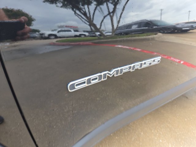 Used 2025 Jeep Compass Latitude AWD/4WD image 28