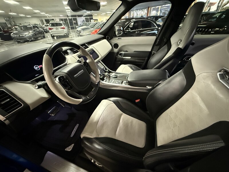 Used 2018 Land Rover Range Rover Sport SVR AWD/4WD image 16