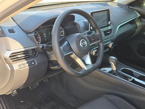 Used 2022 Nissan Altima 2.5 SV image 10