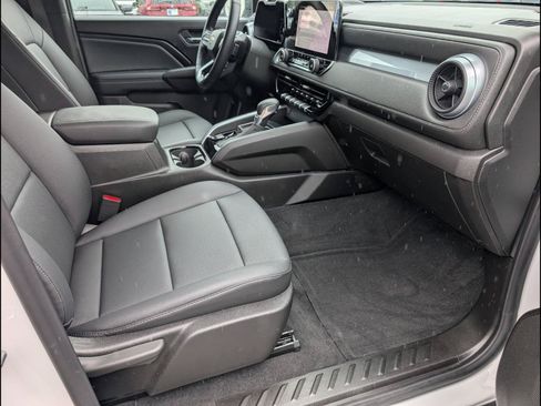 Used 2026 Chevrolet Colorado LT w/ LT Convenience Package RWD image 18
