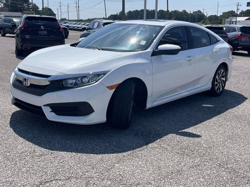Used 2018 Honda Civic EX image 6
