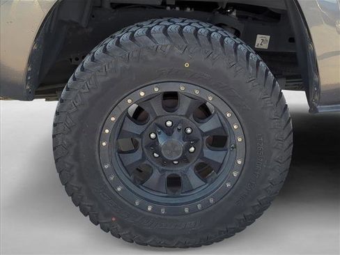 Used 2018 Toyota Tacoma SR w/ SR Convenience Package image 6