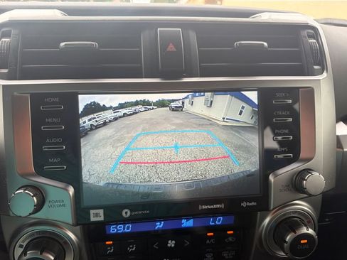 Used 2021 Toyota 4Runner Limited AWD/4WD image 17