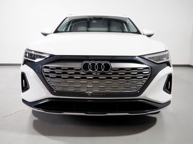Used 2024 Audi Q8 e-tron Premium Plus w/ Premium Plus Package AWD/4WD image 51