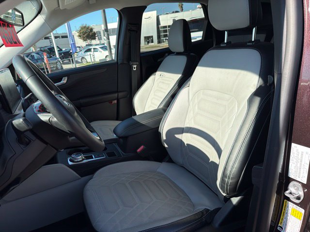 Used 2023 Ford Escape SE w/ PHEV Premium Package FWD image 14