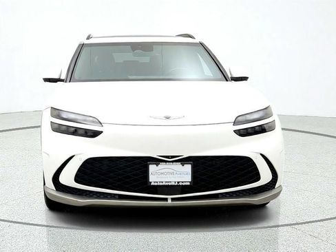Used 2023 Genesis GV60 Advanced AWD/4WD image 2