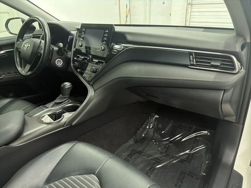 Used 2022 Toyota Camry SE FWD image 28