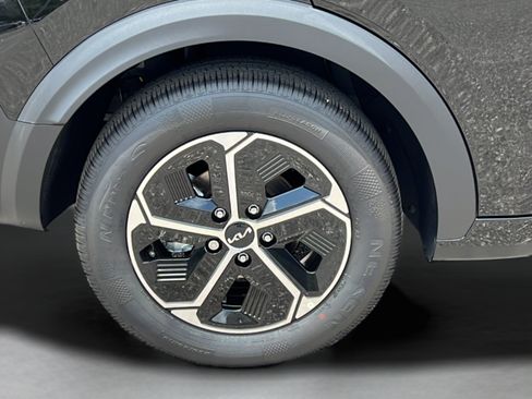 New 2026 Kia Niro LX FWD image 25