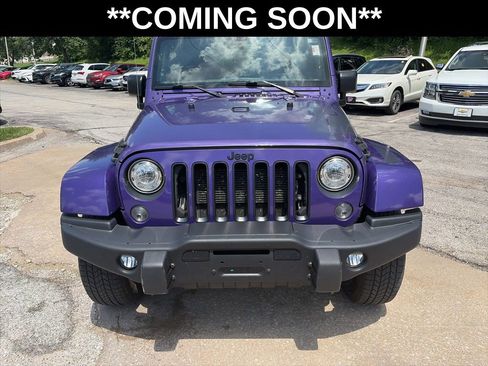 Used 2017 Jeep Wrangler Unlimited Sahara AWD/4WD image 2
