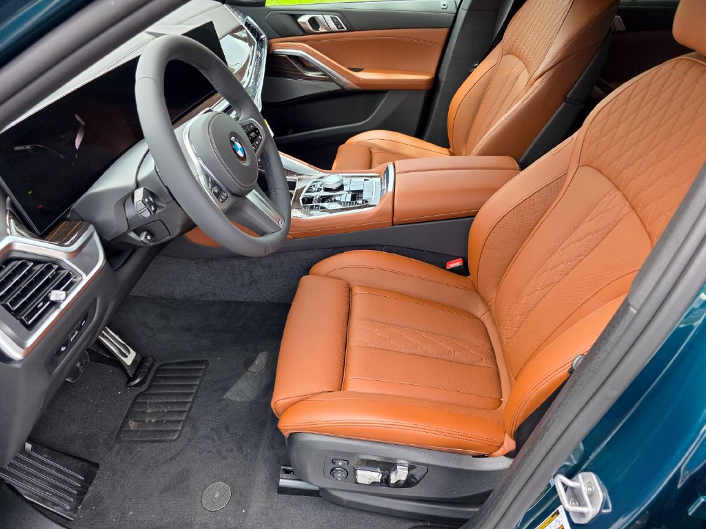 New 2027 BMW X6 xDrive40i w/ Executive Package AWD/4WD image 7