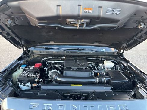 Certified 2024 Nissan Frontier SV w/ SV Convenience Package image 11