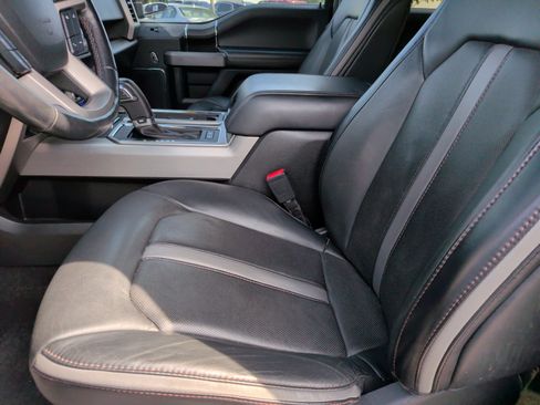 Used 2019 Ford F150 Platinum w/ Equipment Group 701A Luxury AWD/4WD image 28