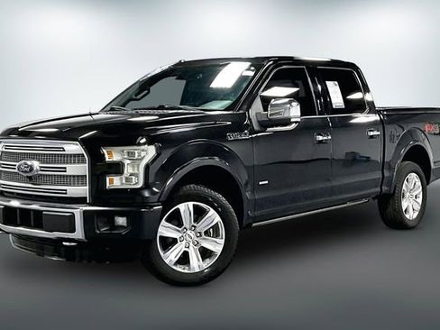 Used 2015 Ford F150 Platinum w/ Equipment Group 701A Luxury image 3