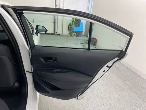 Used 2026 Toyota Corolla LE FWD image 31