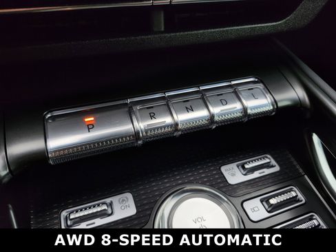 Used 2024 Lincoln Nautilus Reserve w/ Equipment Group 202A image 10