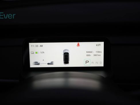 Used 2024 Tesla Model Y 2WD image 26