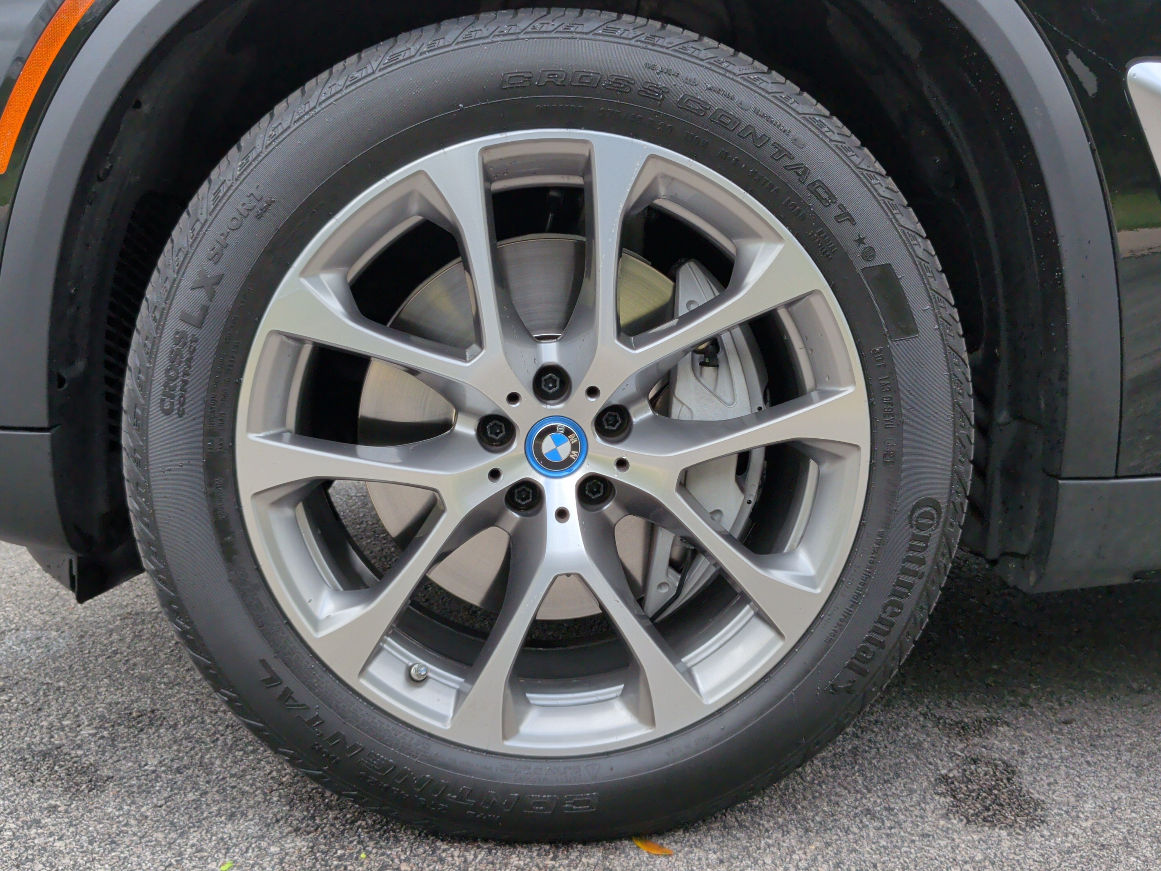 Used 2024 BMW X5 xDrive50e w/ Premium Package AWD/4WD image 14
