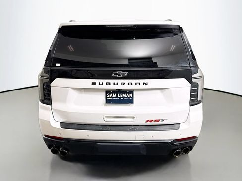 Used 2025 Chevrolet Suburban RST w/ RST Capability Package AWD/4WD image 7