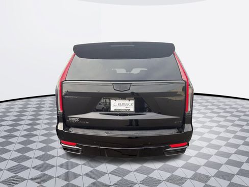 Used 2023 Cadillac Escalade Premium Luxury image 6