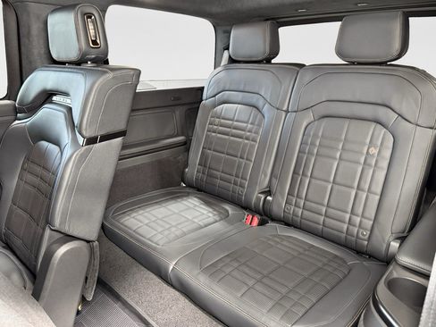 Used 2026 Rivian R1S Premium AWD/4WD image 21
