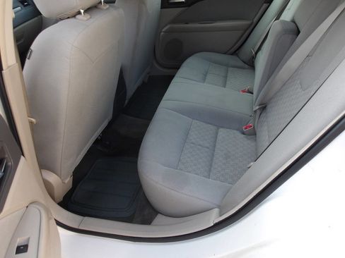 Used 2012 Ford Fusion S image 19