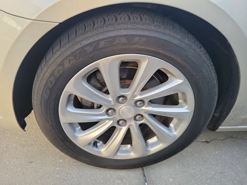 Used 2014 Buick LaCrosse Leather image 5