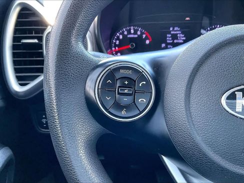 Used 2020 Kia Soul S FWD image 23