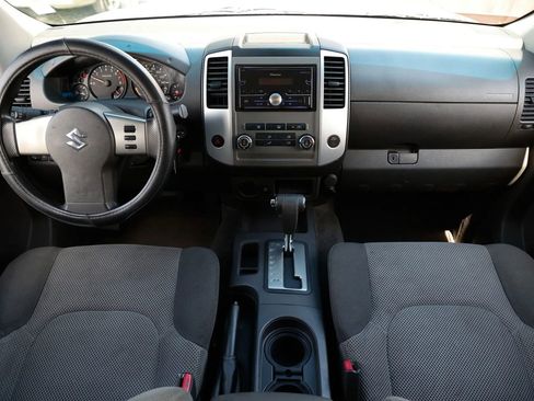 Used 2010 Suzuki Equator Sport RWD image 2