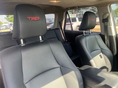 Used 2020 Toyota 4Runner TRD Off-Road Premium w/ Moonroof Package AWD/4WD image 5