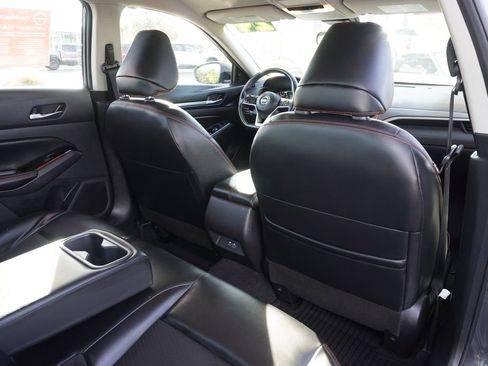 Certified 2024 Nissan Altima 2.5 SR image 10