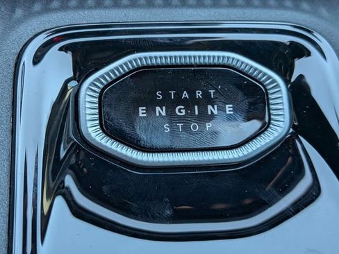 New 2026 Jeep Cherokee Limited image 29