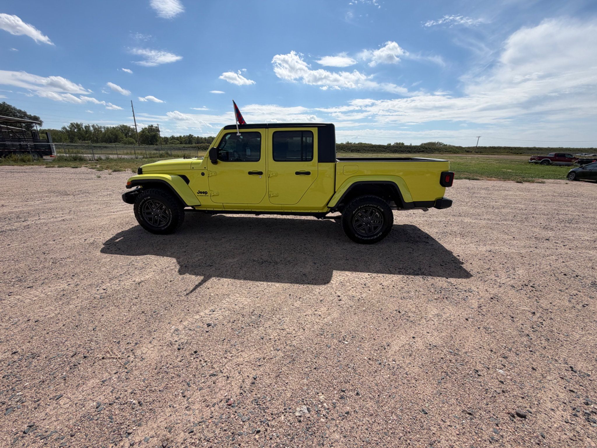 Used 2024 Jeep Gladiator Sport AWD/4WD image 10