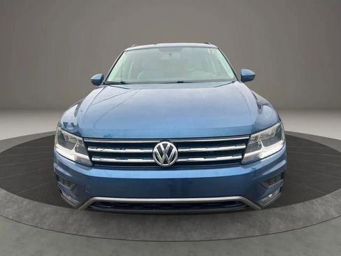 Used 2018 Volkswagen Tiguan S image 2