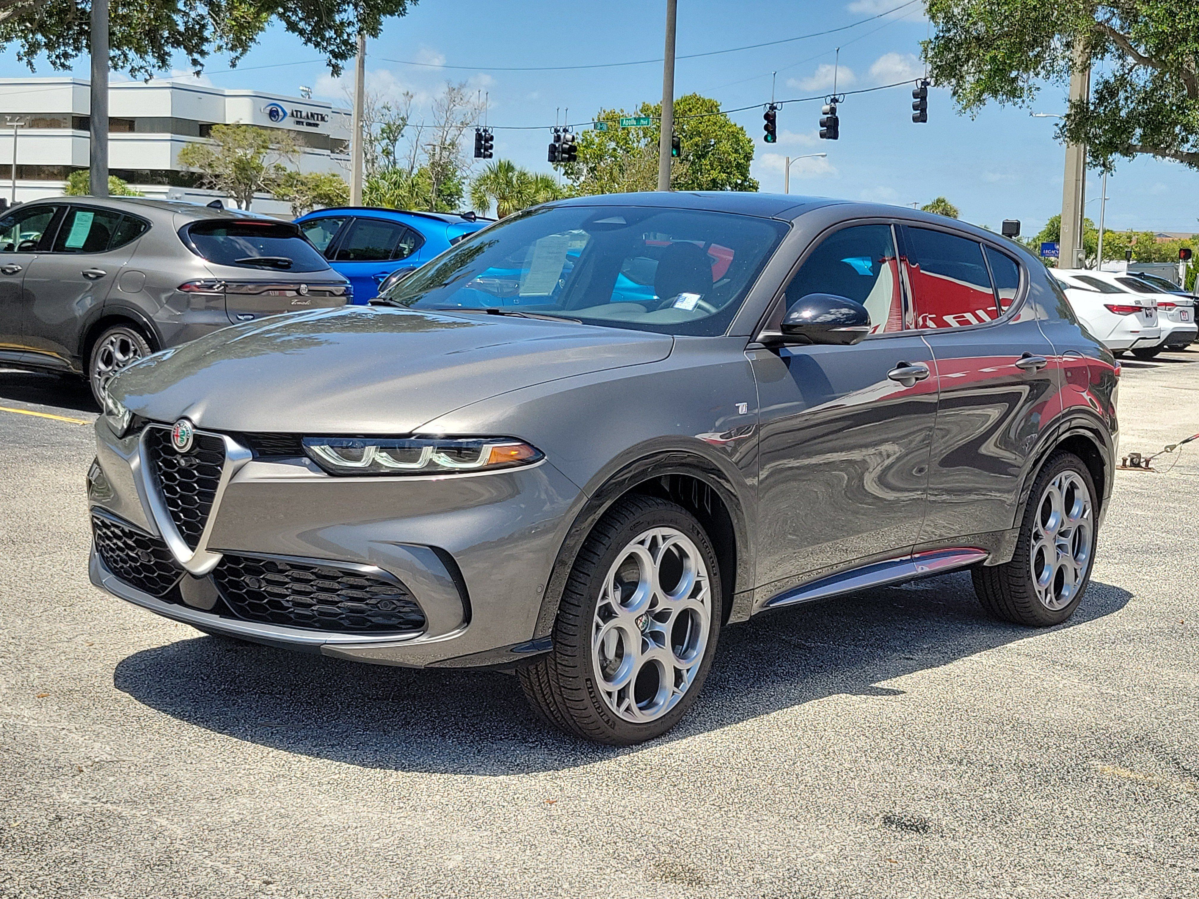 Used 2024 Alfa Romeo Tonale Ti AWD/4WD image 2