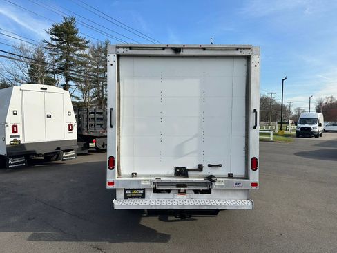Used 2018 Ford Transit 350 156 DRW RWD image 7