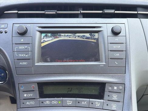 Used 2015 Toyota Prius Two FWD image 20