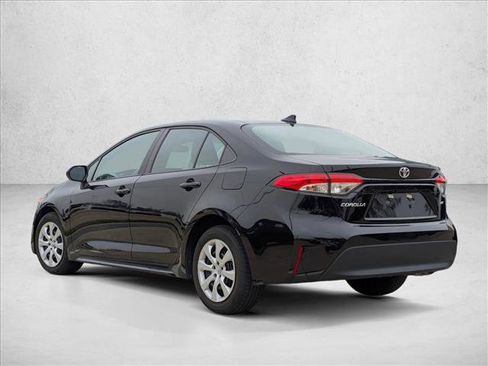 Used 2023 Toyota Corolla LE image 6