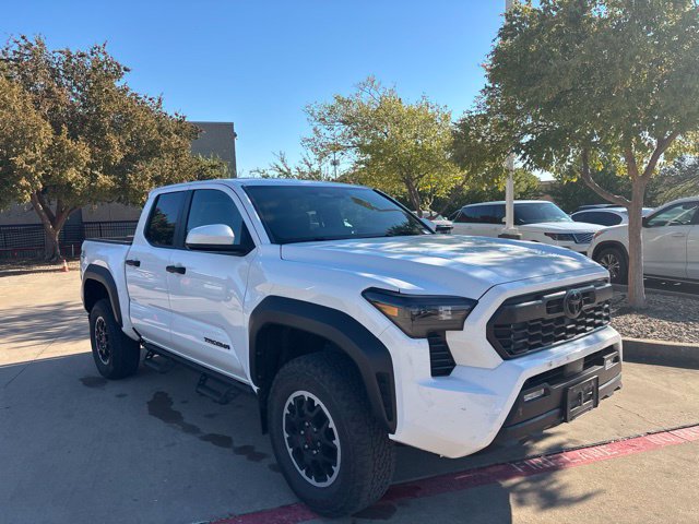 Used 2024 Toyota Tacoma TRD Off-Road AWD/4WD image 3