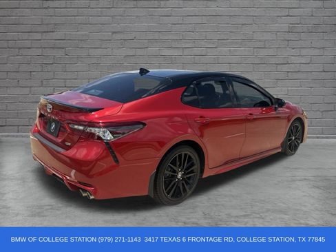 Used 2022 Toyota Camry XSE FWD image 6
