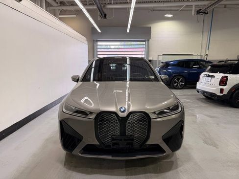Used 2023 BMW iX xDrive50 w/ Premium Package AWD/4WD image 8