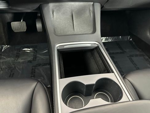 Used 2023 Tesla Model 3 Standard Range image 18