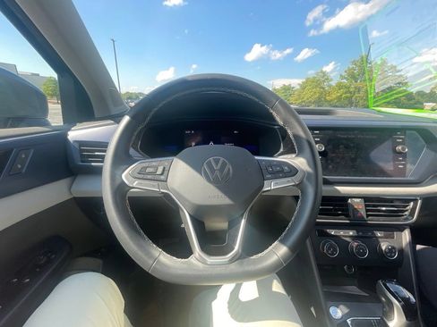 Used 2022 Volkswagen Taos SE AWD/4WD image 10