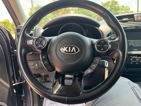 Used 2014 Kia Soul + image 17