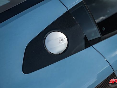 Used 2018 Audi R8 V10 w/ Premium Package image 29