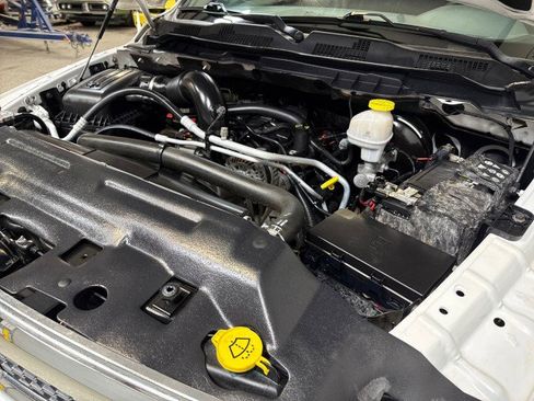 Used 2020 RAM 1500 Classic SLT image 73