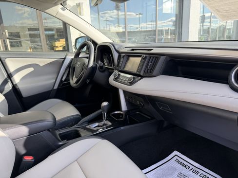 Used 2018 Toyota RAV4 Limited image 27