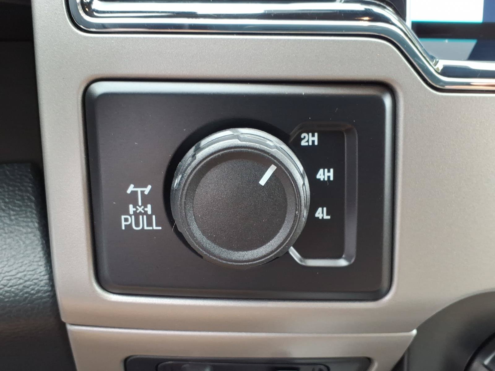 Used 2022 Ford F250 Lariat w/ Chrome Package AWD/4WD image 25