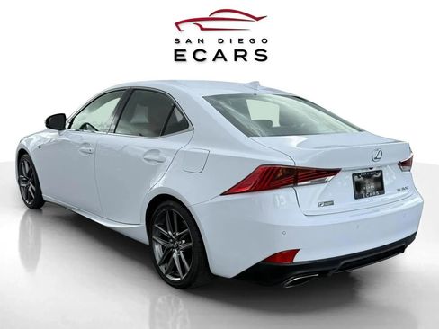 Used 2018 Lexus IS 300 F Sport image 7