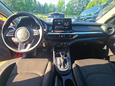 Used 2023 Kia Forte LXS FWD image 7